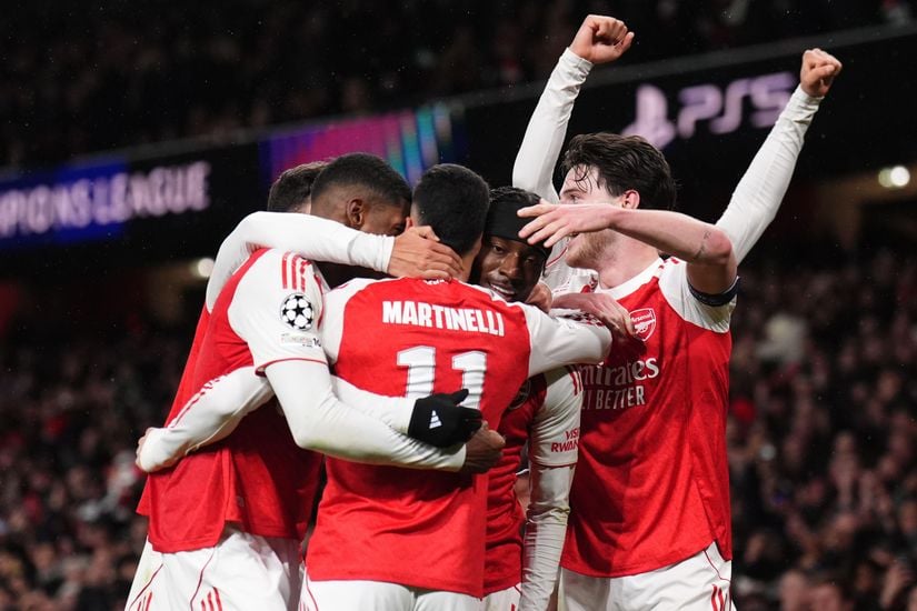 Arsenal pull clear at the top as Liverpool continue to fall