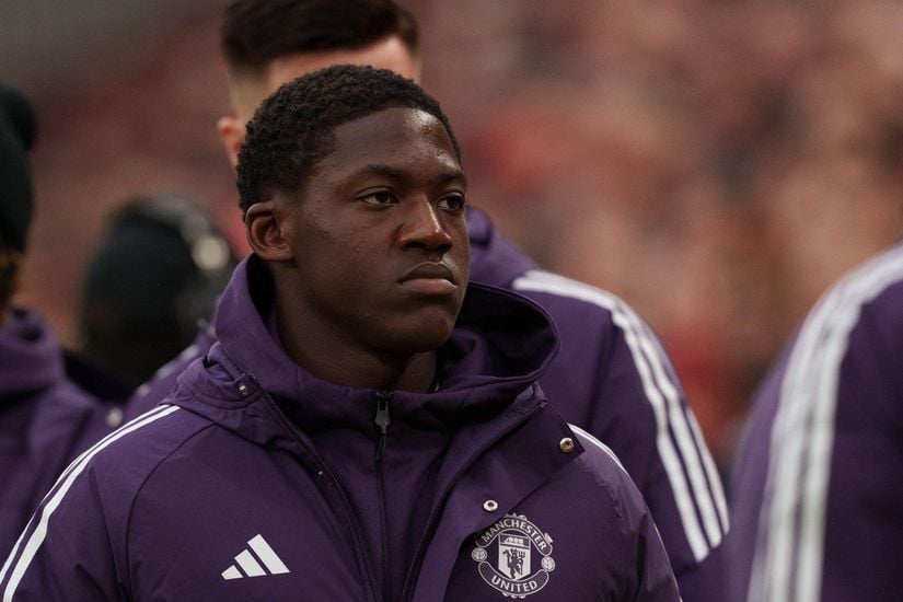 ‘Free Kobbie Mainoo’: Family Gesture Adds to Growing Tension at Old Trafford
