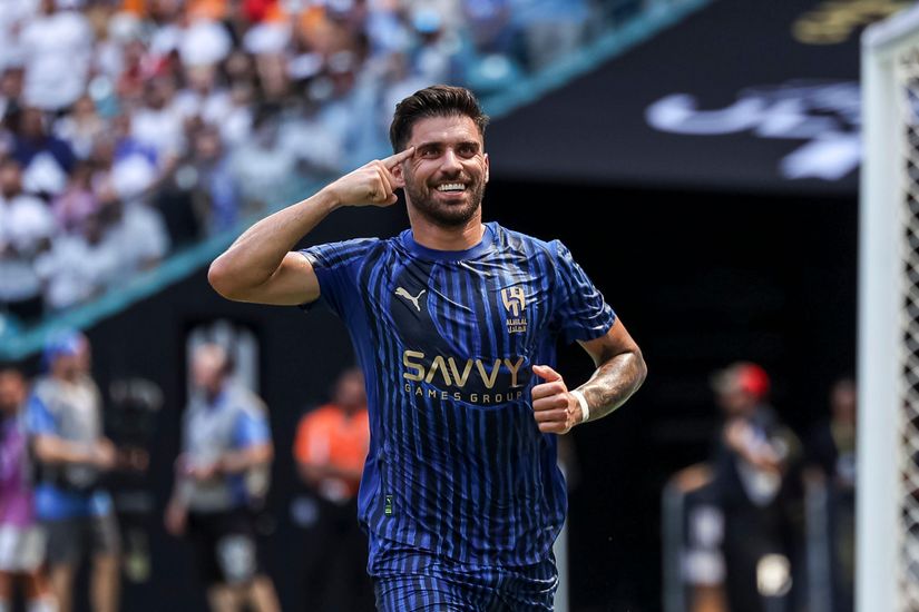 football_Post_Al Hilal Holds Real Madrid, Logical Defeat for Wydad, and Heavy Loss for Al Ain_image