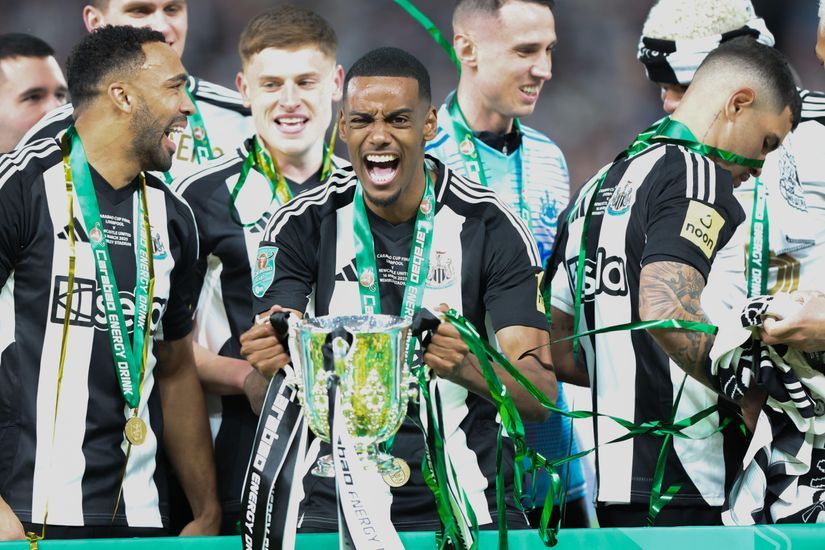 football_Post_Alexander Isak Left Out of Newcastles Asia Tour Amid Injury Concerns and Transfer Speculation_image