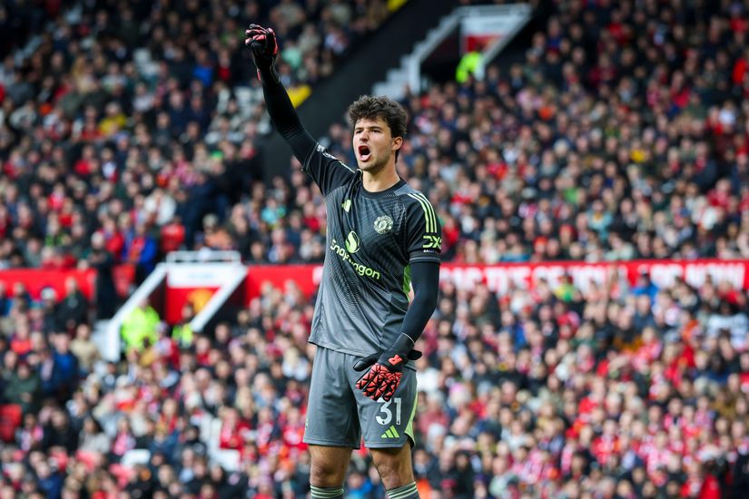“I’m Not Schmeichel in Disguise”: Senne Lammens Embraces Pressure as Manchester United’s New No. 1