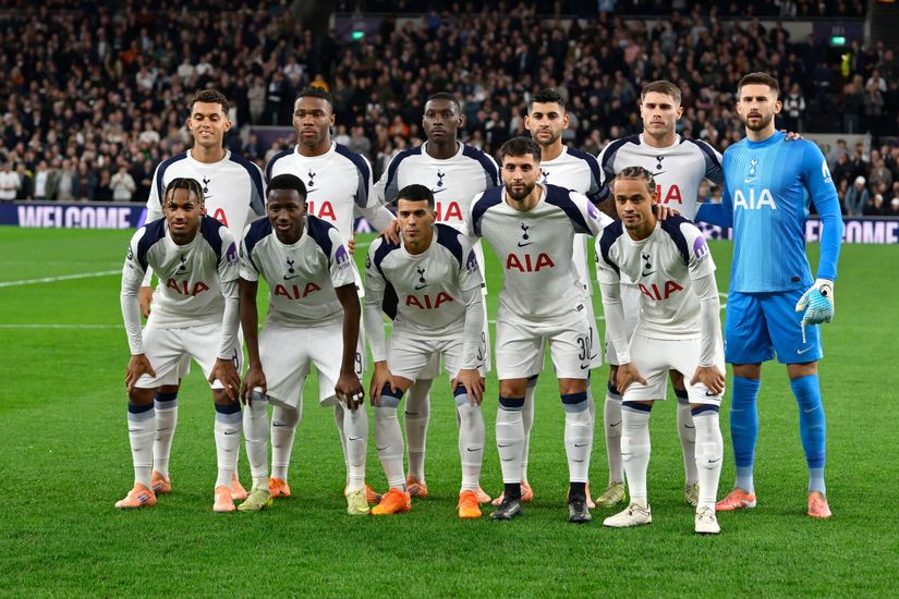 Ten-Man Tottenham Thrash Copenhagen 4-0 to Edge Closer to Champions League Knockouts