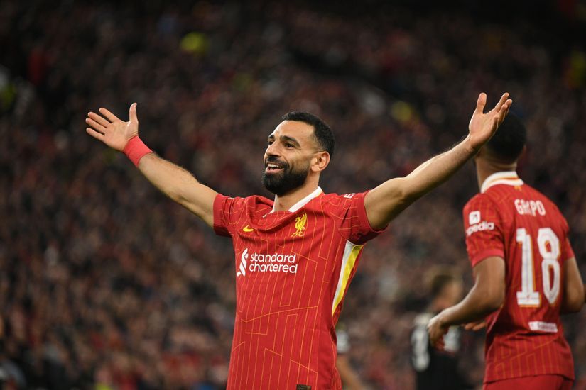 football_Post_Egyptian King Commits: Mohamed Salah Signs New Liverpool Deal through 2027_image