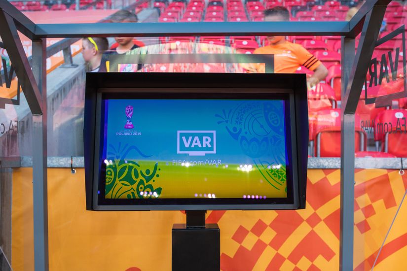 FA Chief Mark Bullingham Dismisses Need to Expand VAR: “Current System Has Enough Interruptions”