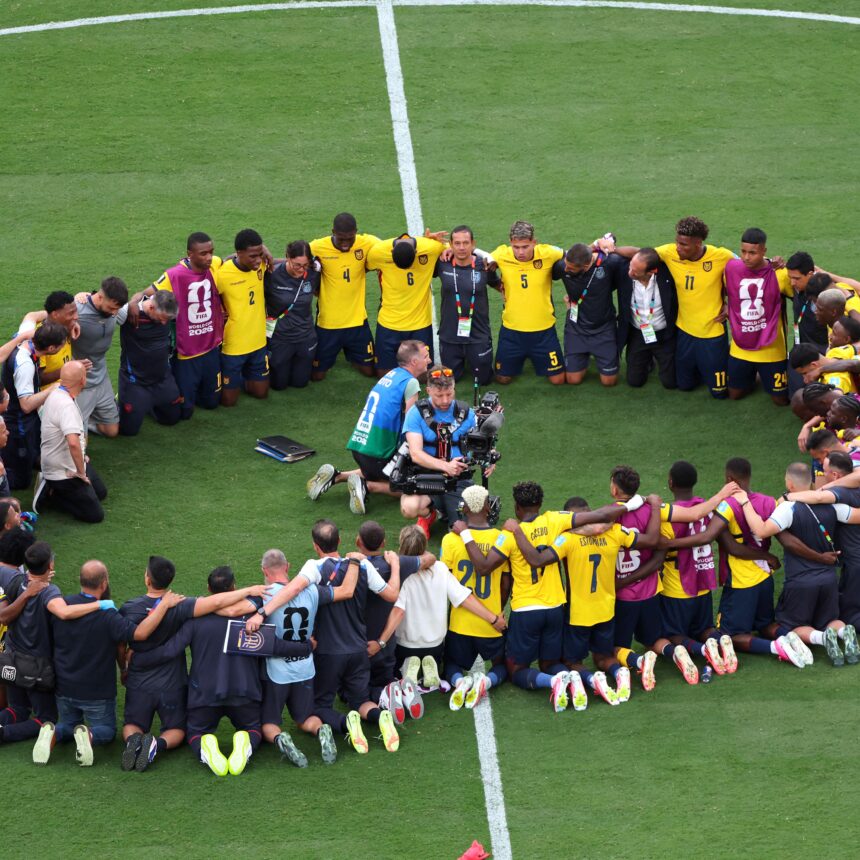 East Rutherford, United States. 25th June, 2026. Team od Ecuador in action during the Ecuador vs Germany soccer game at the World Cup 2026 in New Jersey on June 25, 2026. Photo by Charles Guerin/ABACAPRESS.COM Credit: Abaca Press/Alamy Live News