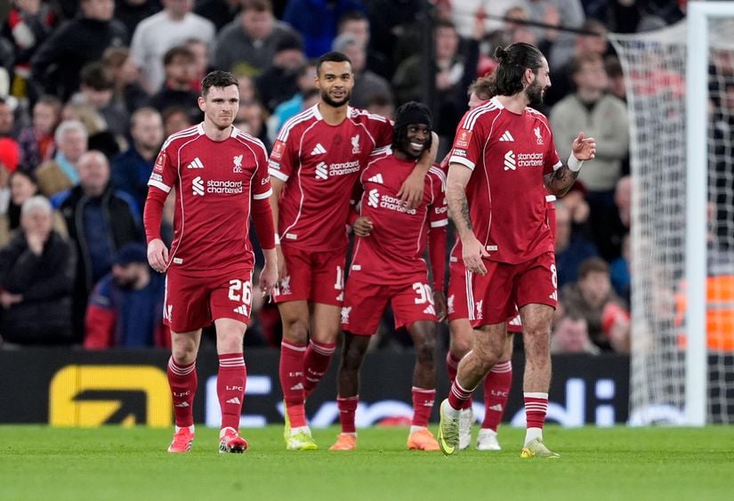 Liverpool avoid a shock against Barnsley and advance in the FA Cup