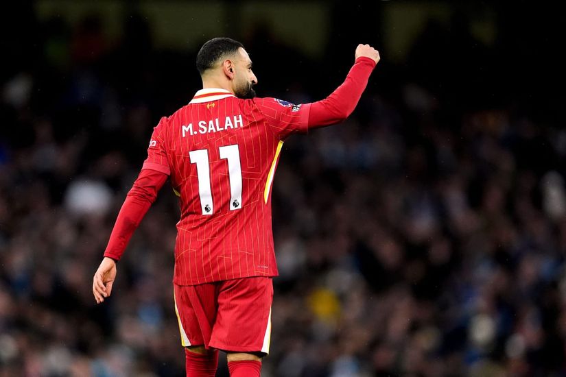 football_Post_Liverpool Edges Closer to Title with Victory Over Manchester City at Their Stadium_image