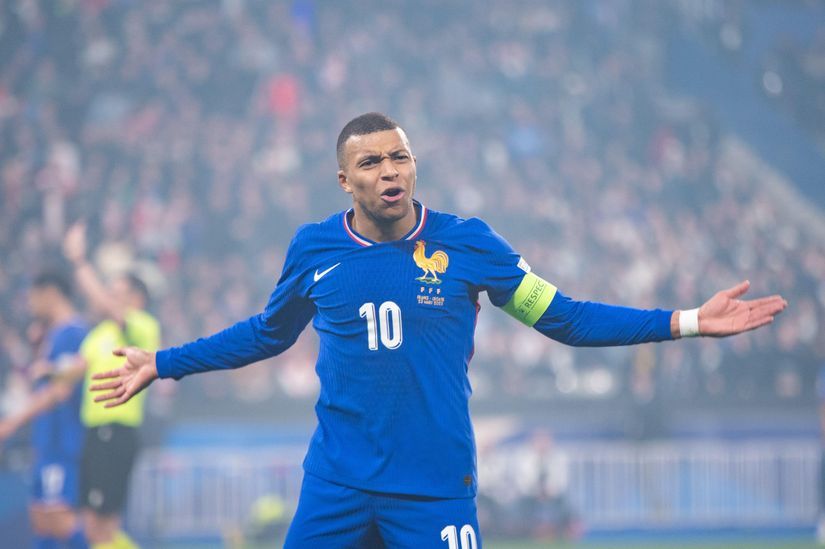 football_Post_France triumph over Ukraine but Dembele injury casts shadow as Ekitike debuts_image