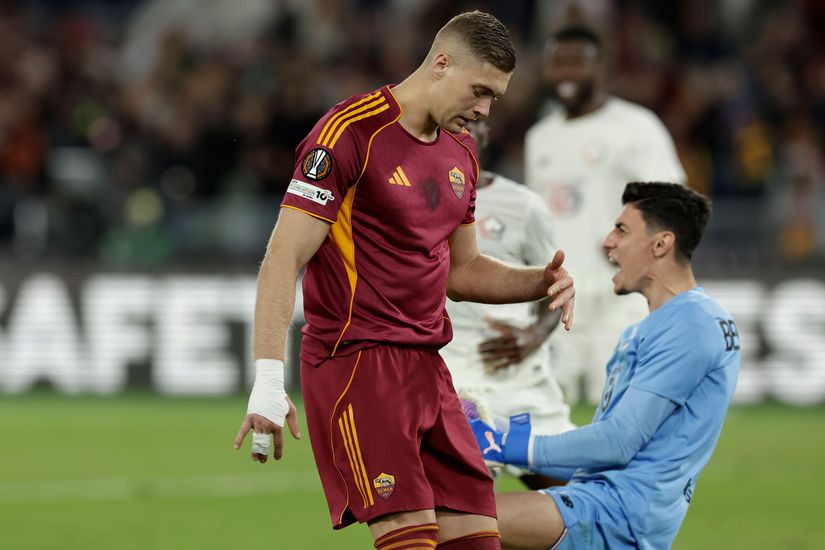 football_Post_Berke Ozer the Hero as Lille Stun Roma with Triple Penalty Save in Europa League_image